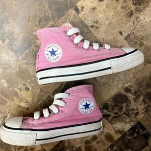- Converse Kids Pink High-Top Sneakers US 5